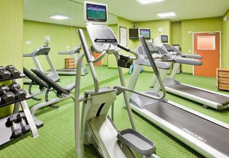 Comfort Inn & Suites Westfield Экстерьер фото
