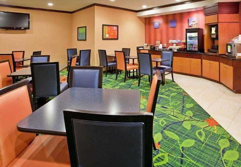 Comfort Inn & Suites Westfield Экстерьер фото