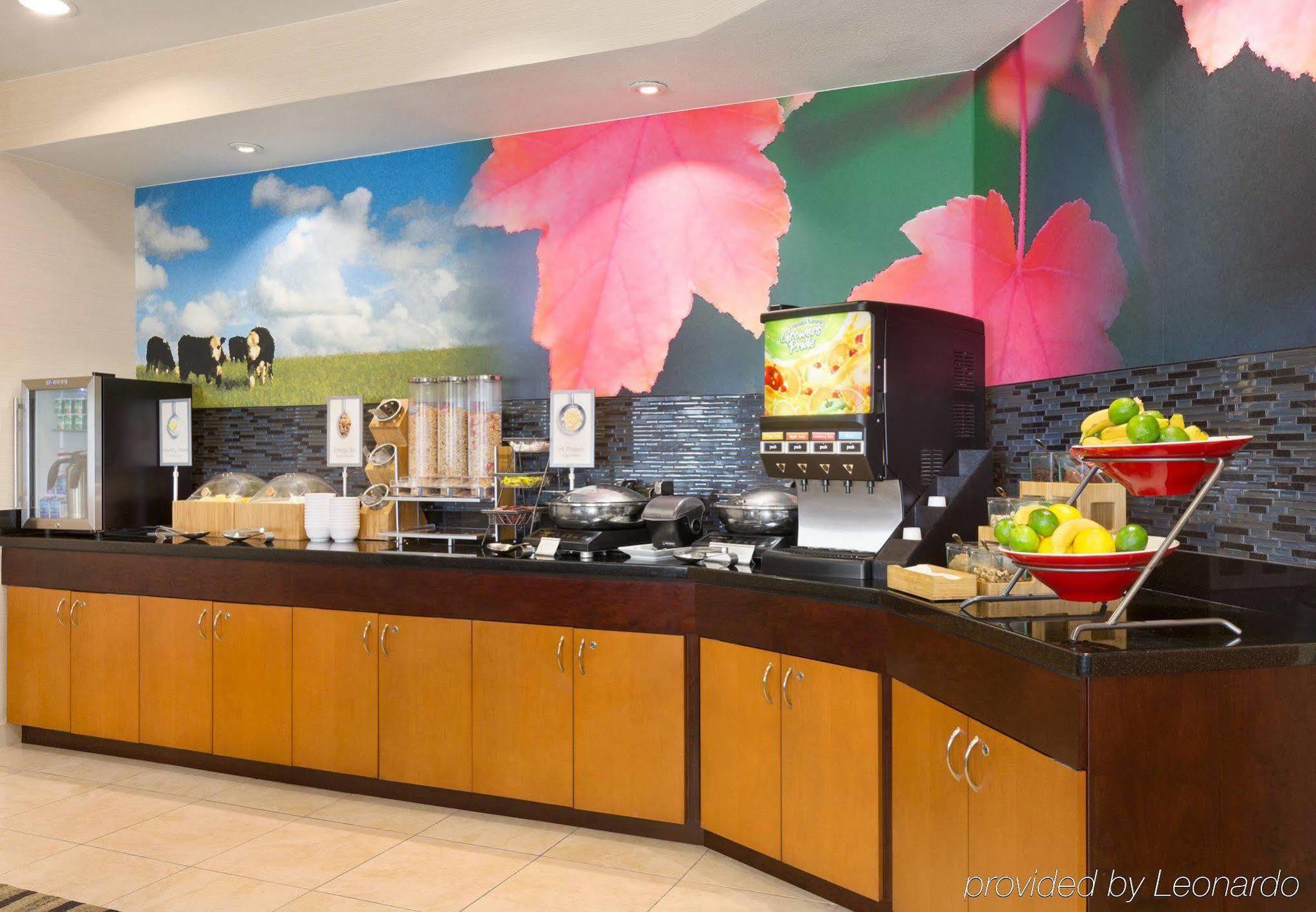 Comfort Inn & Suites Westfield Экстерьер фото