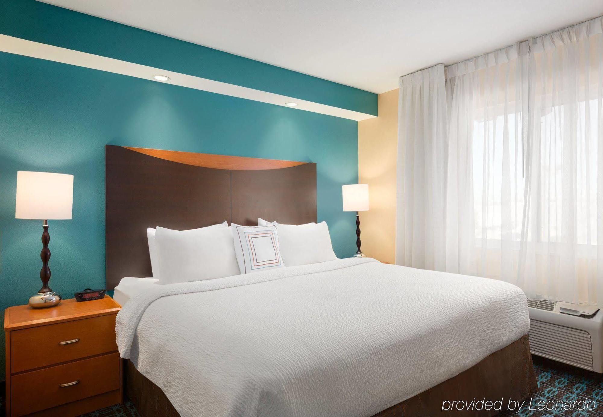 Comfort Inn & Suites Westfield Экстерьер фото