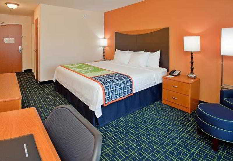 Comfort Inn & Suites Westfield Экстерьер фото
